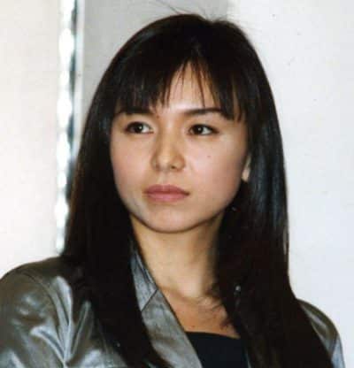 きりっとしている若い頃の山口智子さん