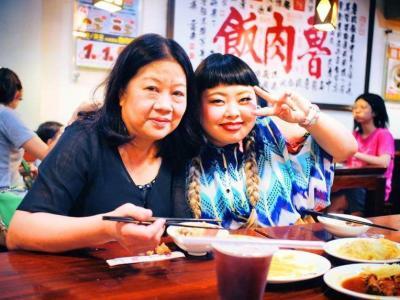 渡辺直美さんとお母さん