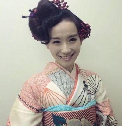 着物がよく似合う篠原ともえさん