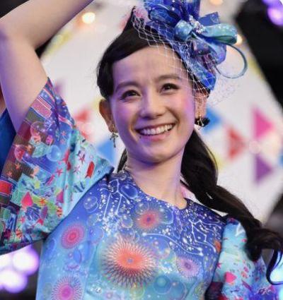 いつも素敵な衣装の篠原ともえさん