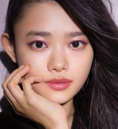 少女から大人の女性へ成長する女優・杉咲花さん